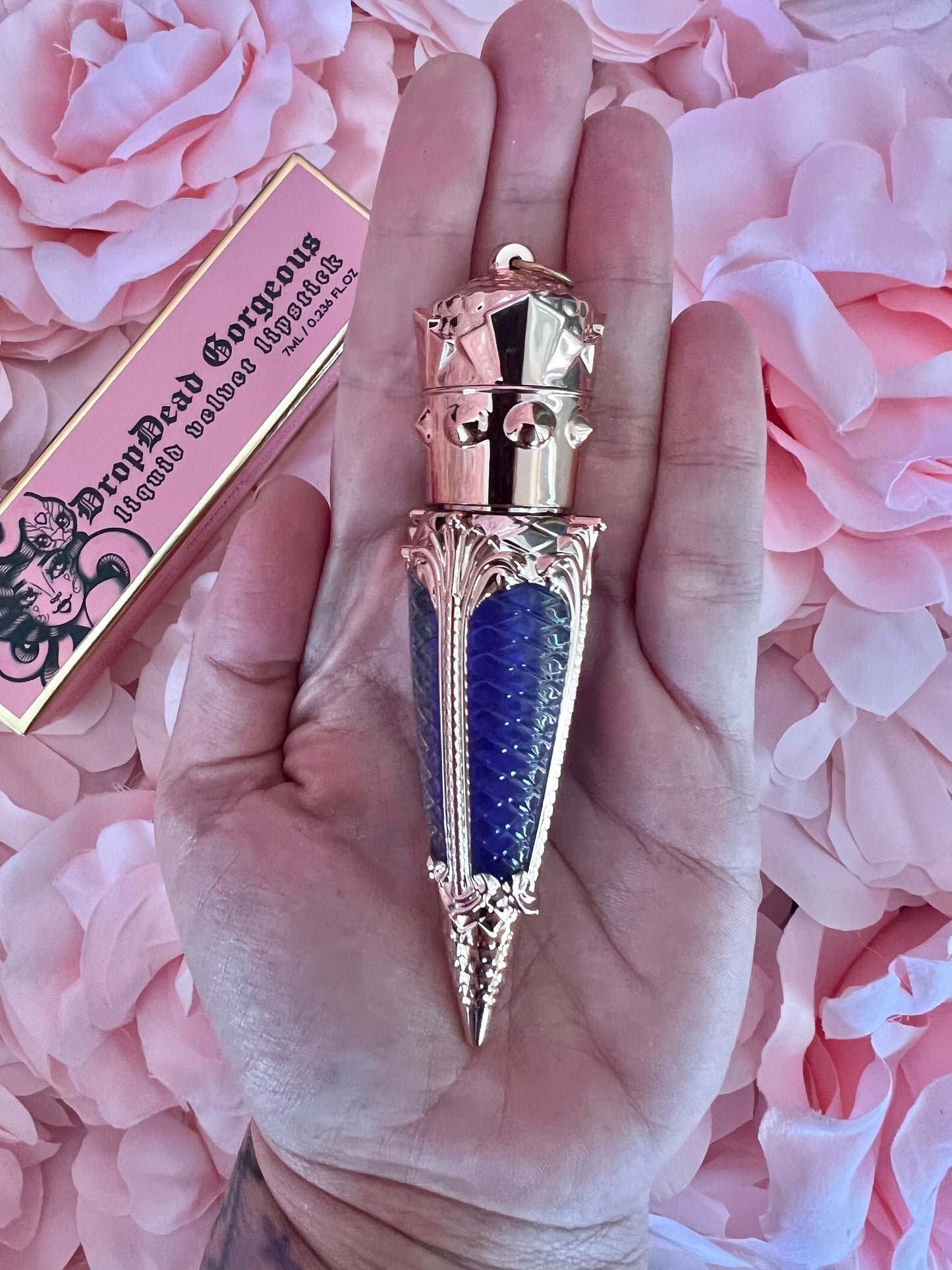 VIOLET - Liquid luxe Velvet lipstick