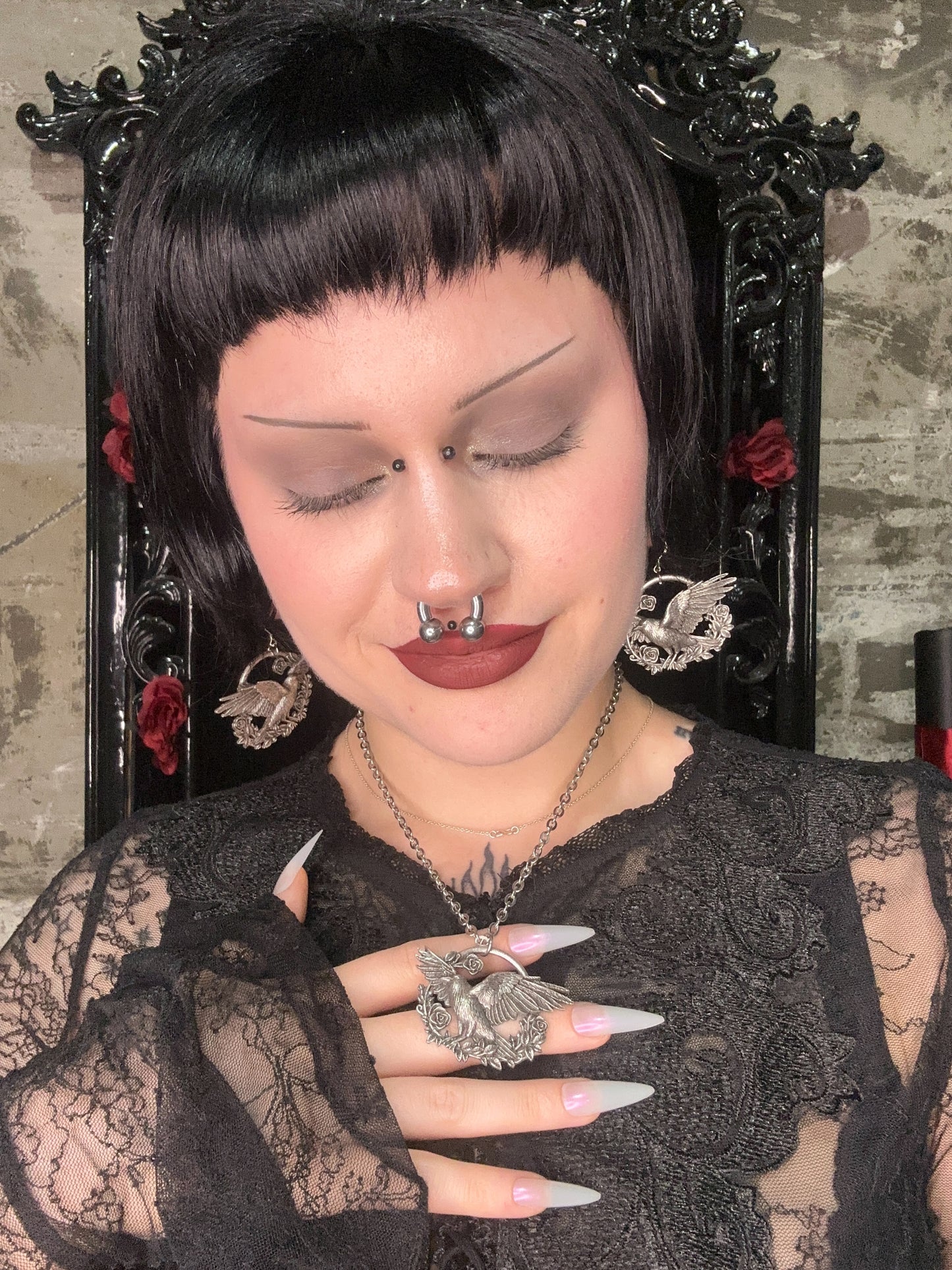 A MURDER IN THE ROSES - Mother of Hades NIGHT GARDEN Necklac