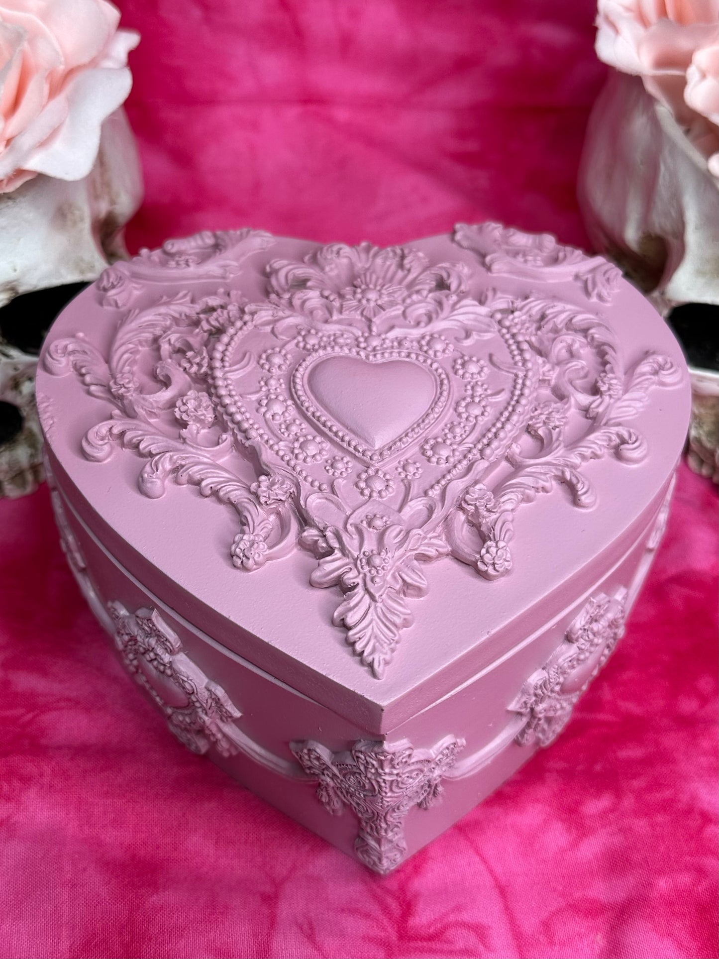 VANITY ROSA ROUGE - Heart Shaped Box