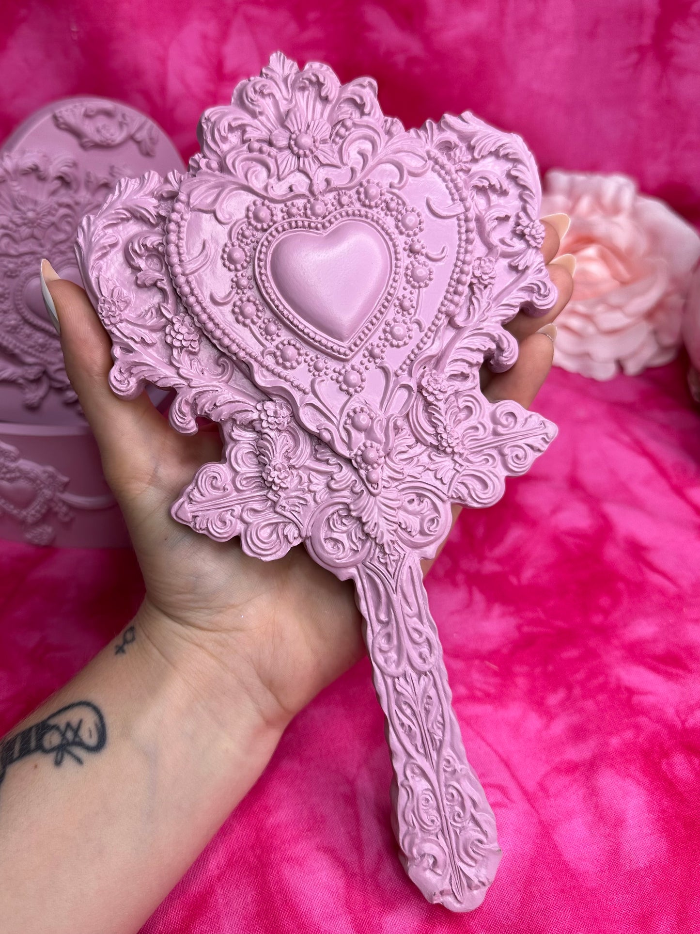 VANITY ROSA ROUGE - Heart Shaped Mirror and Heart Shaped Box