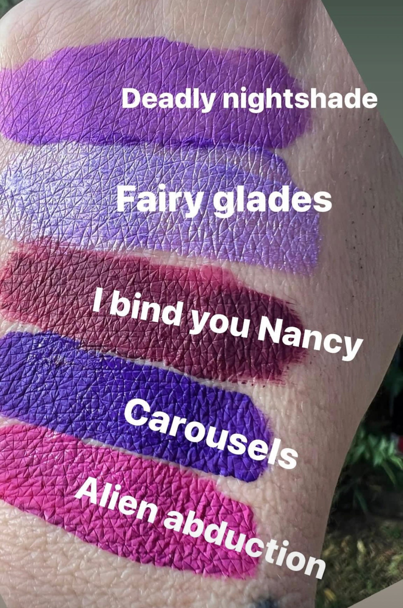 DEADLY NIGHTSHADE - Liquid Velvet Lipstick