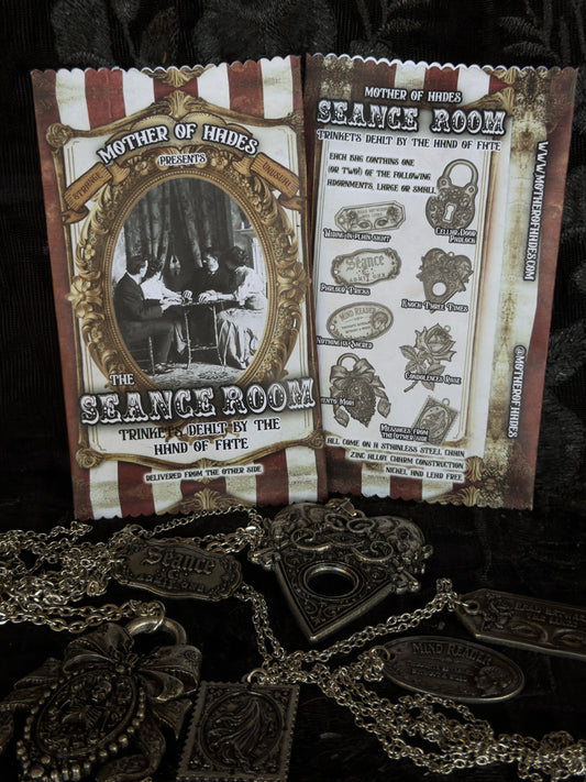 THE SÉANCE ROOM - Mother of Hades Trinkets Dealt By The Hand of Fate Blind bag