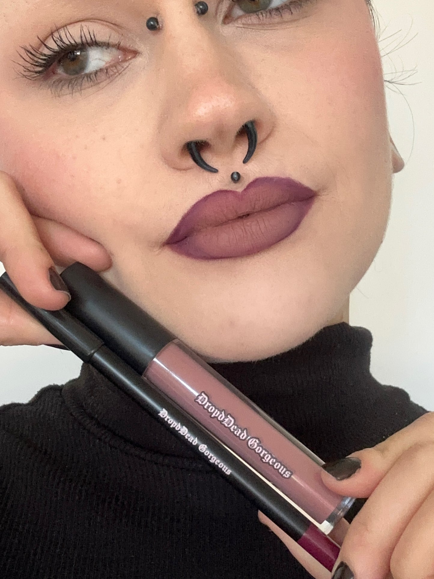 NIGHTINGALE TRAIL - liquid lip and liner kit