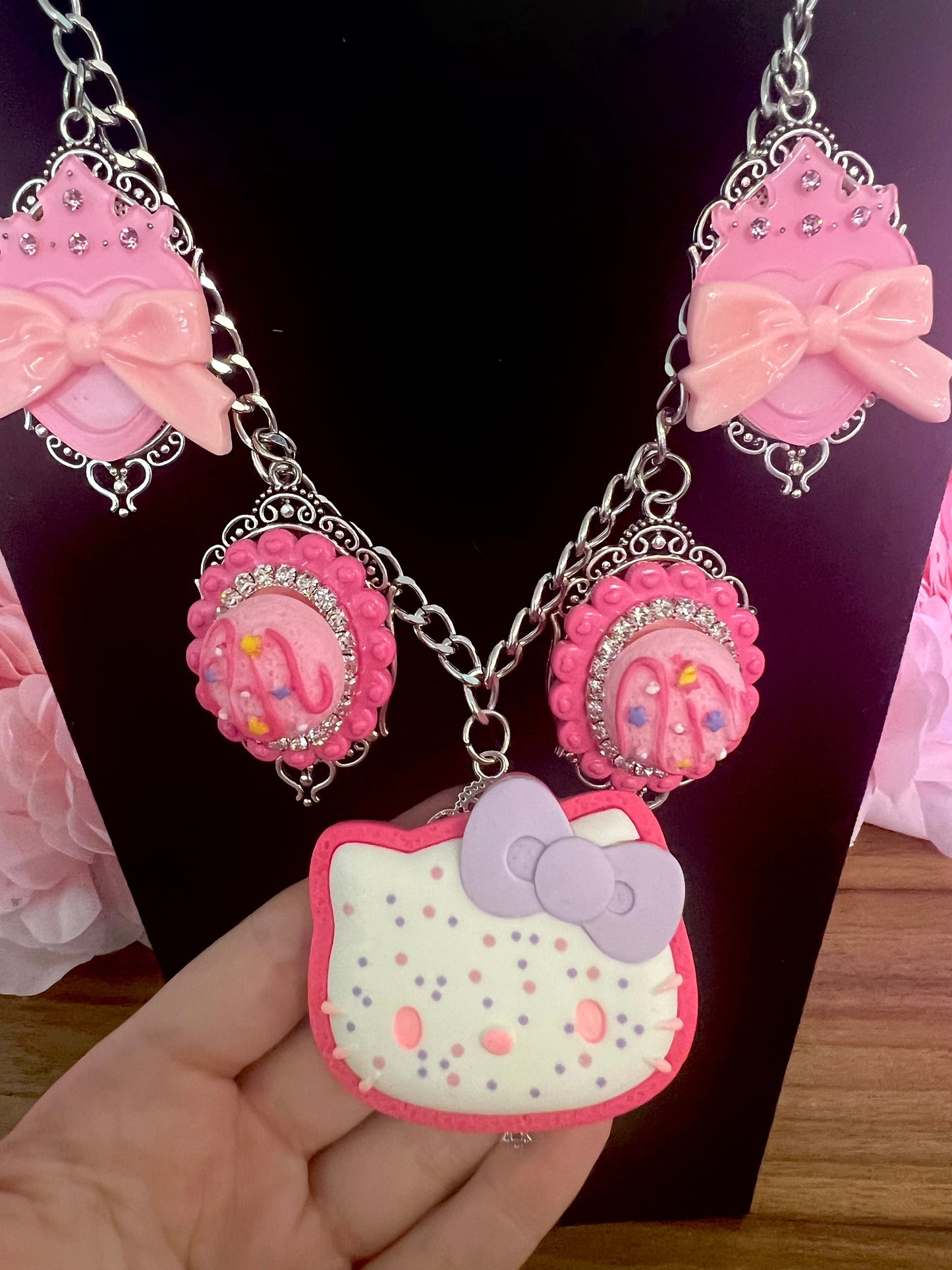 I SCREAM PARLOUR hello Kitty charm Necklace