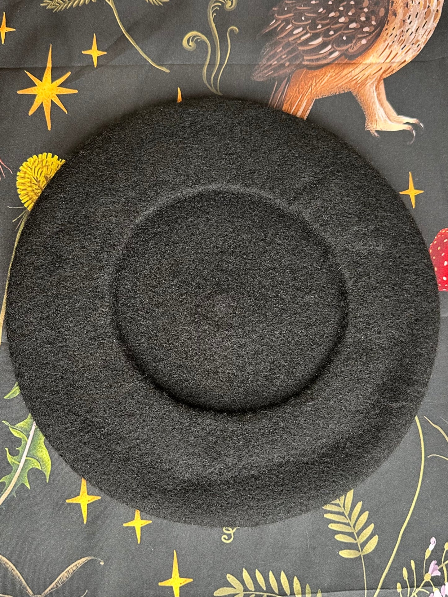 FLAP AROUND BERET - Black Bat Beret