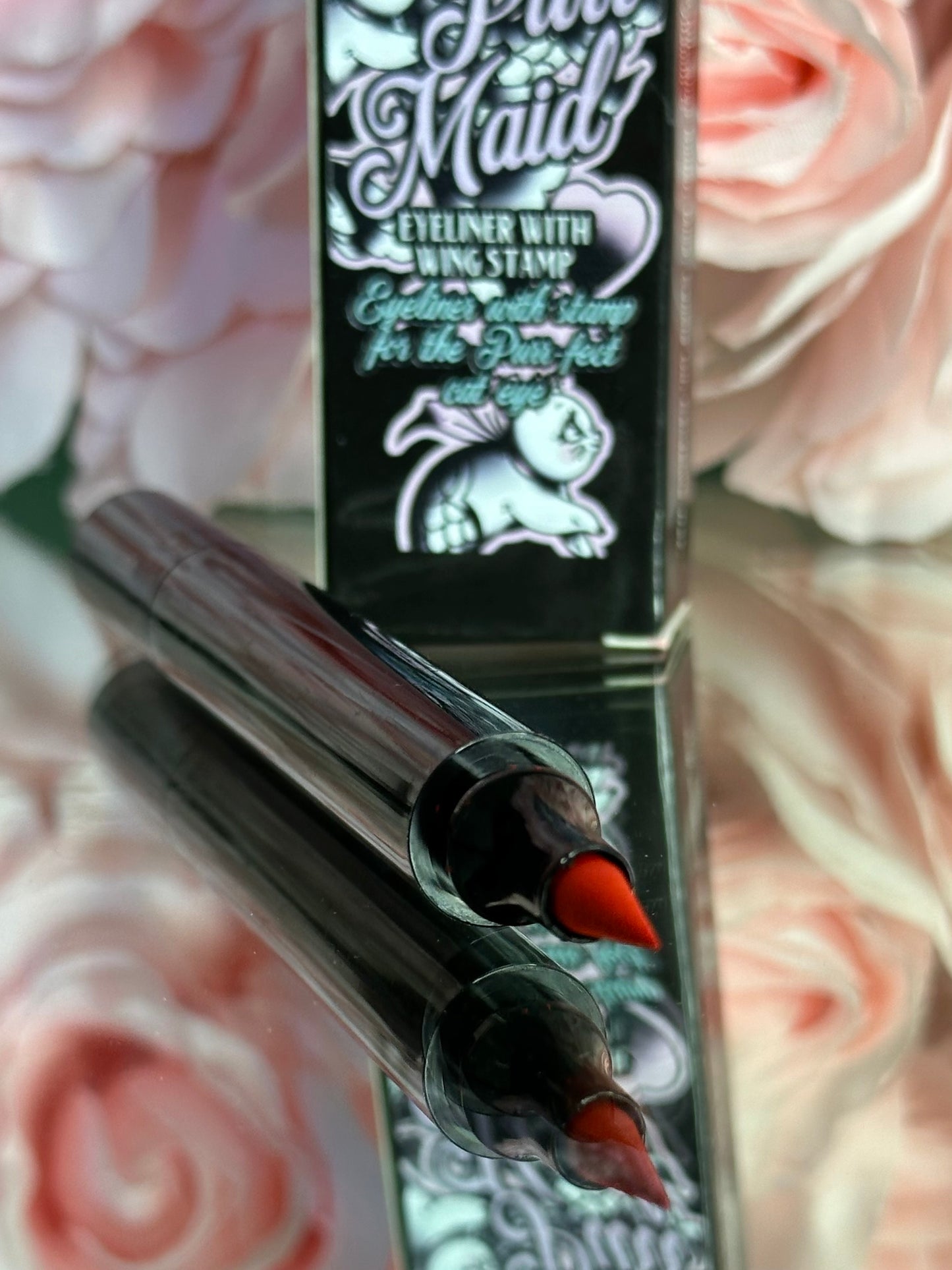 PURRMAID RED - Eyeliner stamp with liquid liner