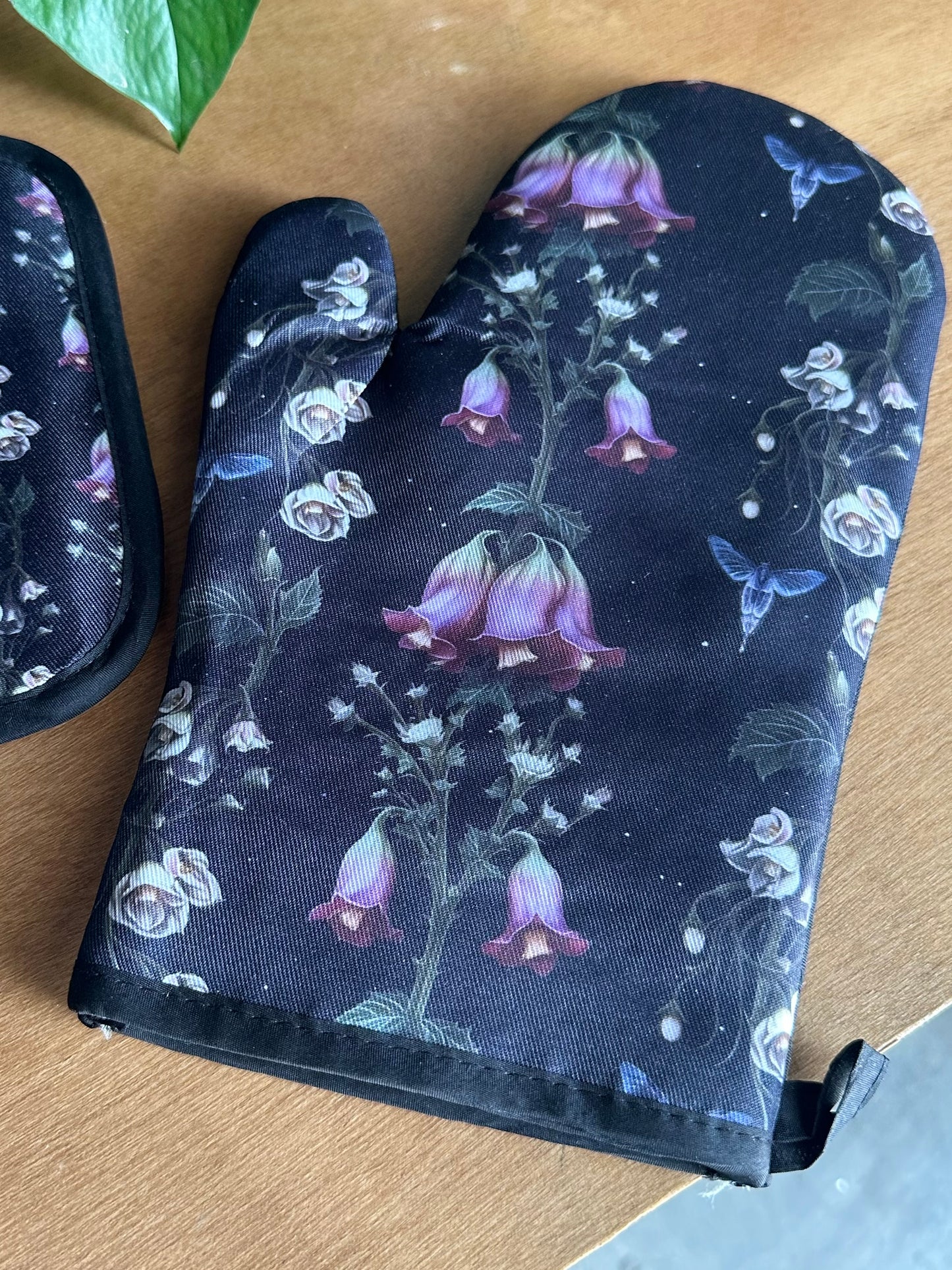 FLOWERING FOXGLOVE - Oven Mitt Set