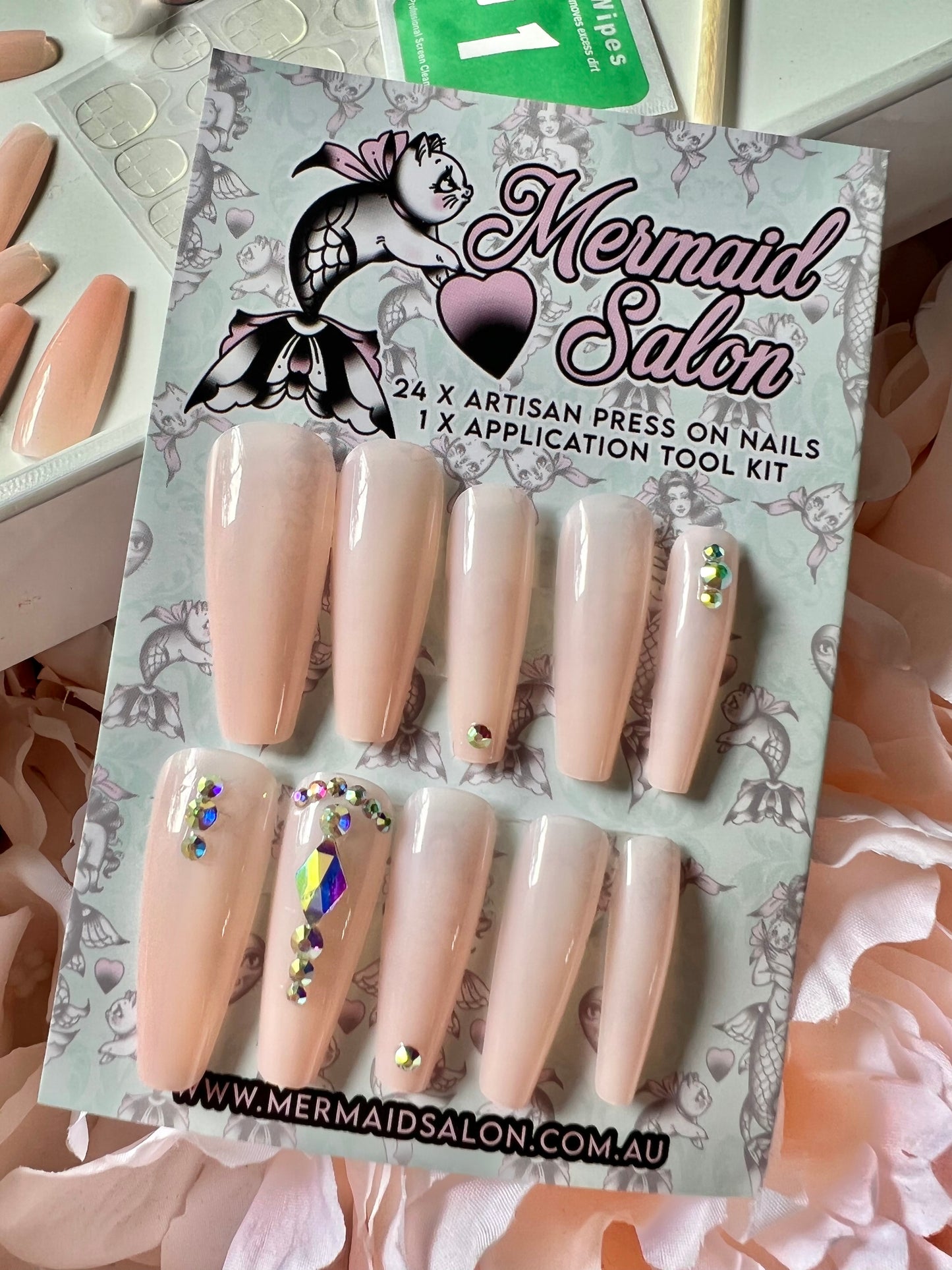 BLUSHED - Press-On Nail Kit