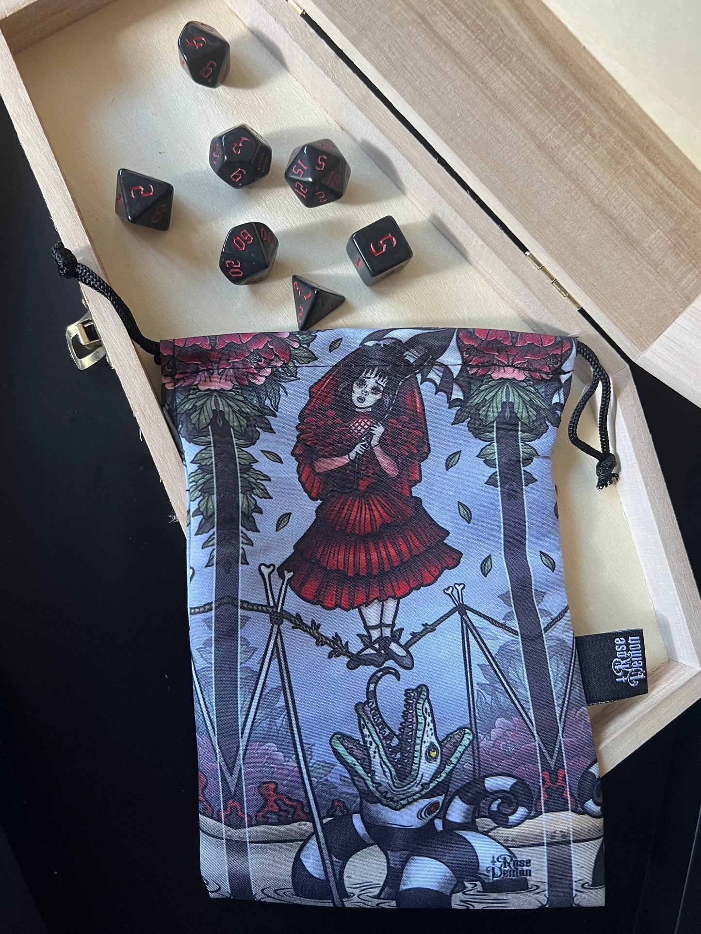 STRANGE & UNUSUAL - Table top gaming dice set